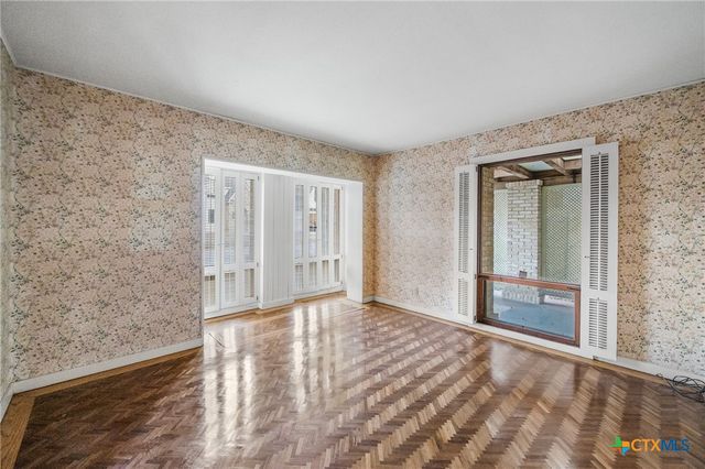 1049 Allen Avenue, New Braunfels, TX 78130