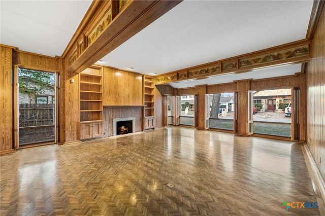 1049 Allen Avenue, New Braunfels, TX 78130