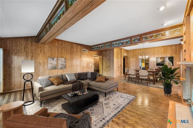 1049 Allen Avenue, New Braunfels, TX 78130