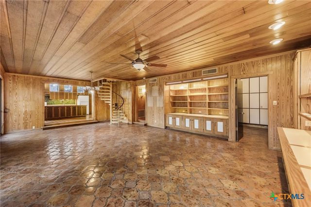 1049 Allen Avenue, New Braunfels, TX 78130