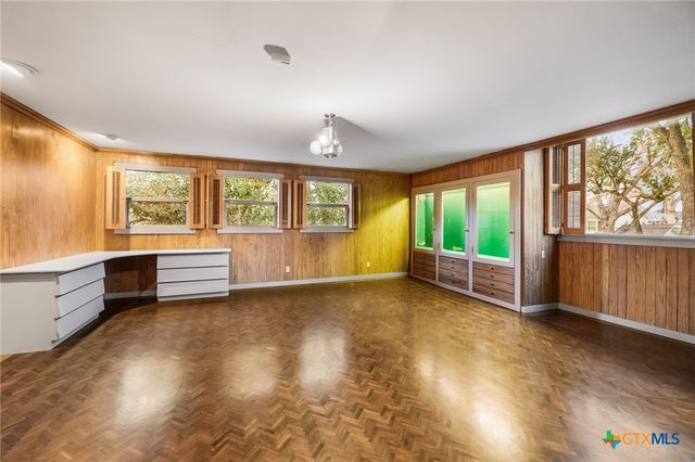 1049 Allen Avenue, New Braunfels, TX 78130