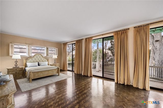 1049 Allen Avenue, New Braunfels, TX 78130