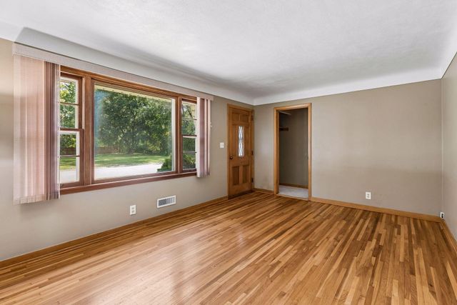 2578 17th Avenue NW, New Brighton, MN 55112
