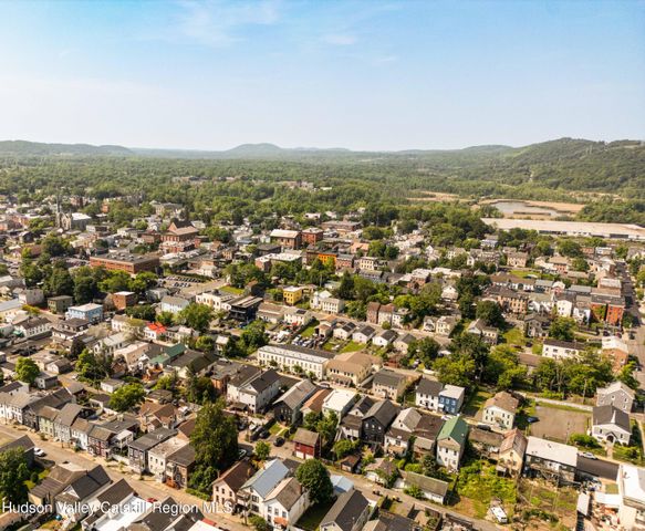 225 Robinson Street, Hudson, NY 12534