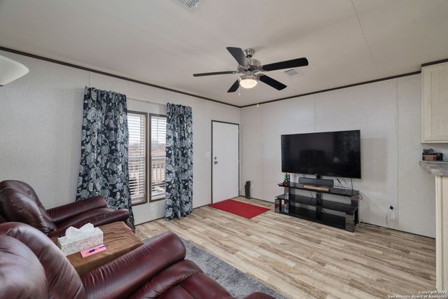 11211 FM 2779, Moore, TX 78057