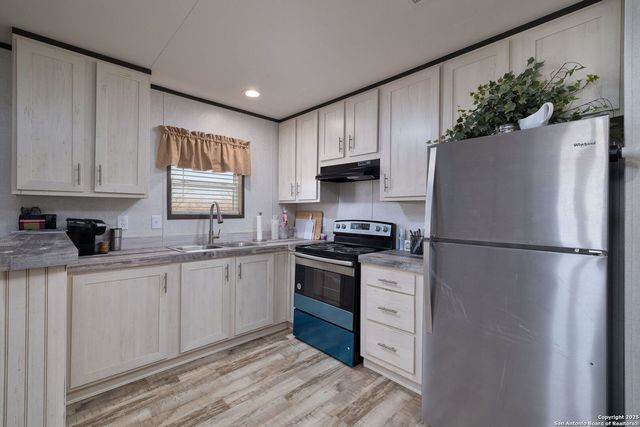 11211 FM 2779, Moore, TX 78057