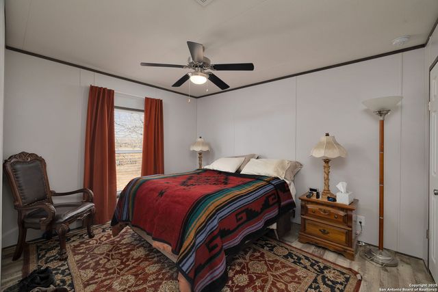 11211 FM 2779, Moore, TX 78057