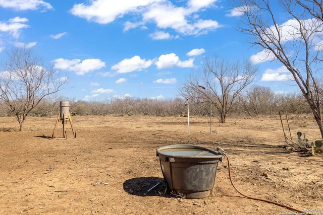 11211 FM 2779, Moore, TX 78057