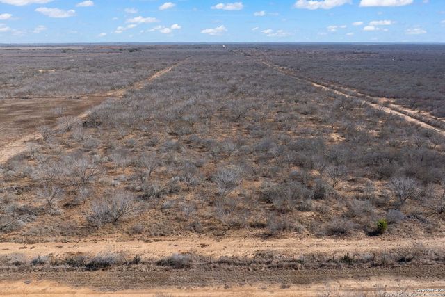 11211 FM 2779, Moore, TX 78057