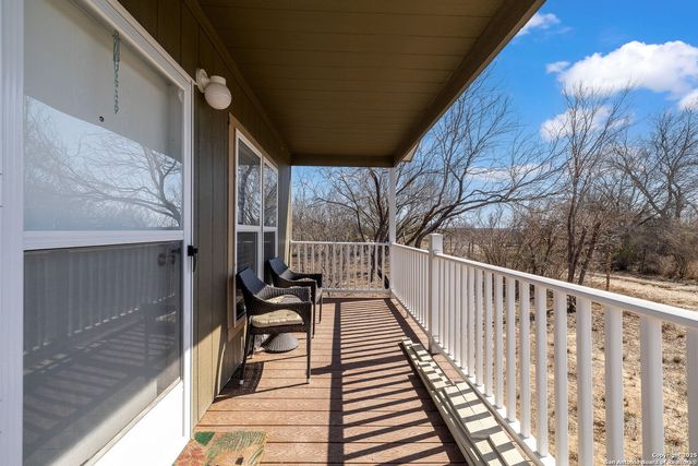 11211 FM 2779, Moore, TX 78057