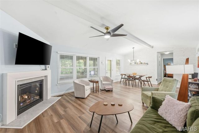 48 Rue De Paix 39, Lake St Louis, MO 63367