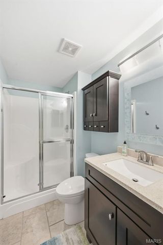 48 Rue De Paix 39, Lake St Louis, MO 63367
