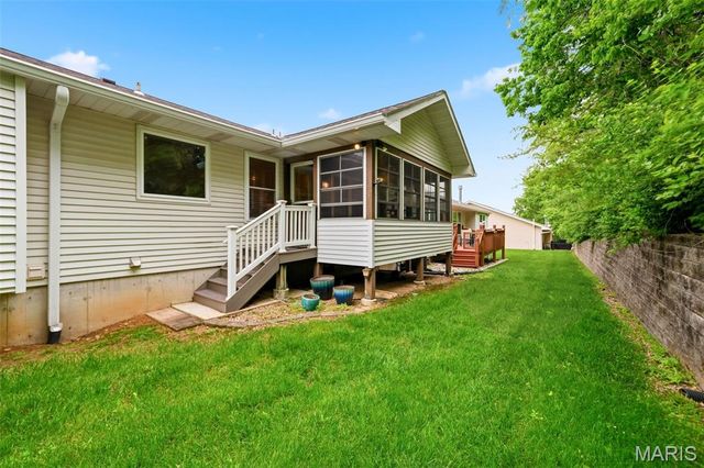48 Rue De Paix 39, Lake St Louis, MO 63367