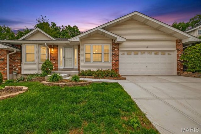 48 Rue De Paix 39, Lake St Louis, MO 63367