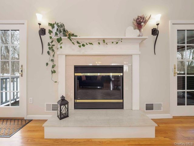 36 Horseshoe Path, Pawling, NY 12564