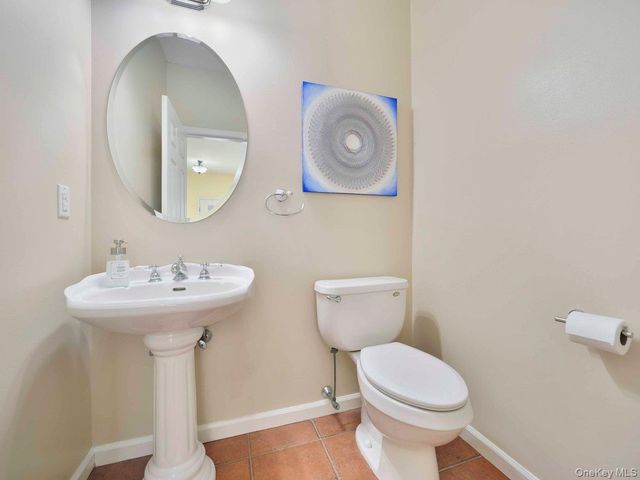 36 Horseshoe Path, Pawling, NY 12564