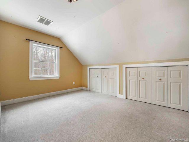 36 Horseshoe Path, Pawling, NY 12564