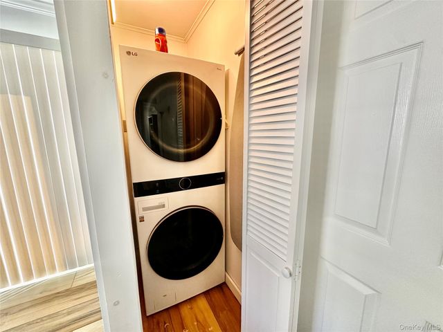 16 Osceola Lane, Southampton, NY 11968