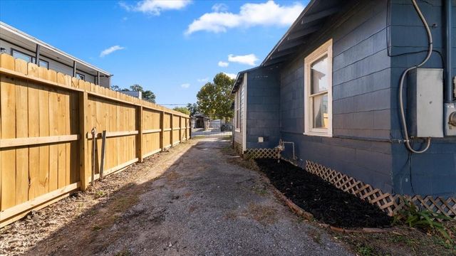 2522 Lidstone Street, Houston, TX 77023