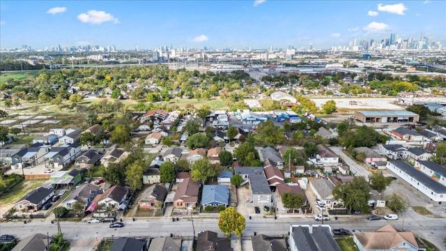 2522 Lidstone Street, Houston, TX 77023