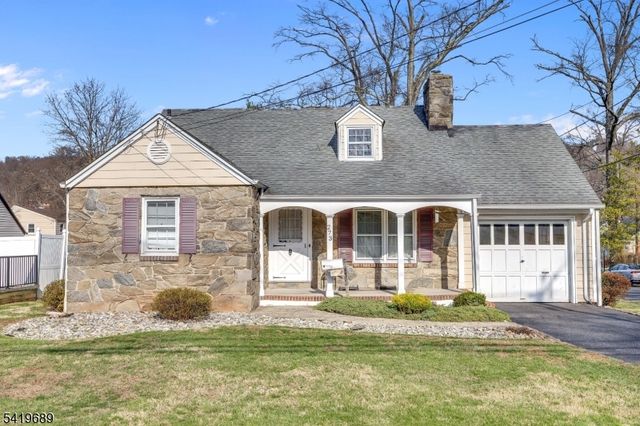 273 Mountain Ave, North Plainfield Boro, NJ 07060