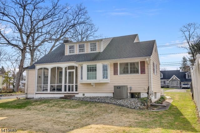 273 Mountain Ave, North Plainfield Boro, NJ 07060