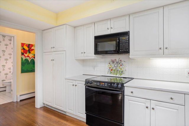 1440 Edgewood Avenue SE, Grand Rapids, MI 49506