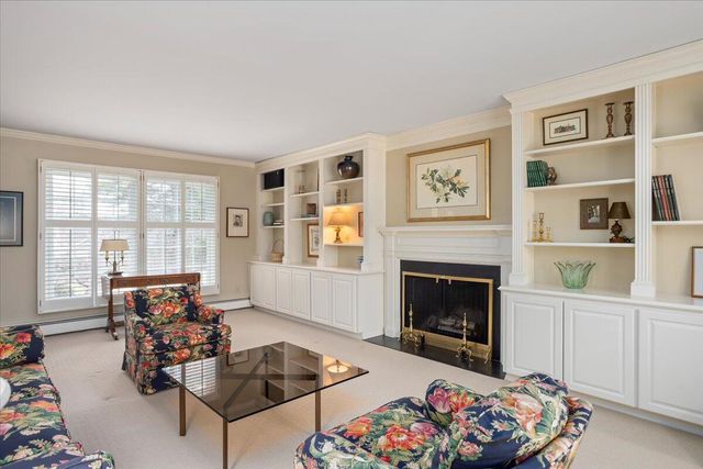 1440 Edgewood Avenue SE, Grand Rapids, MI 49506