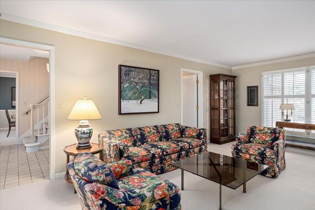 1440 Edgewood Avenue SE, Grand Rapids, MI 49506