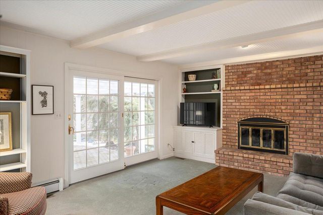 1440 Edgewood Avenue SE, Grand Rapids, MI 49506