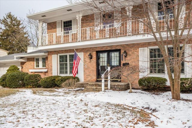 1440 Edgewood Avenue SE, Grand Rapids, MI 49506