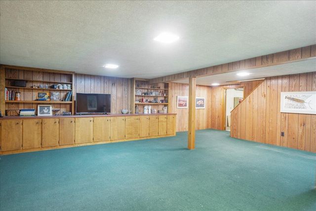 1440 Edgewood Avenue SE, Grand Rapids, MI 49506