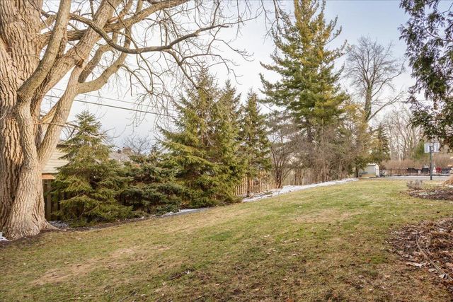 1440 Edgewood Avenue SE, Grand Rapids, MI 49506