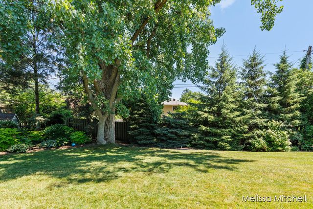 1440 Edgewood Avenue SE, Grand Rapids, MI 49506