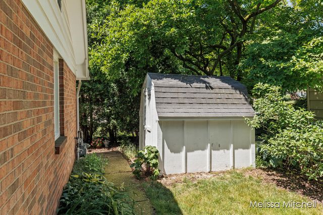 1440 Edgewood Avenue SE, Grand Rapids, MI 49506