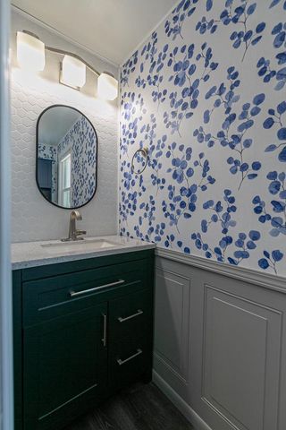 908 EIGHTH STREET, Menasha, WI 54952