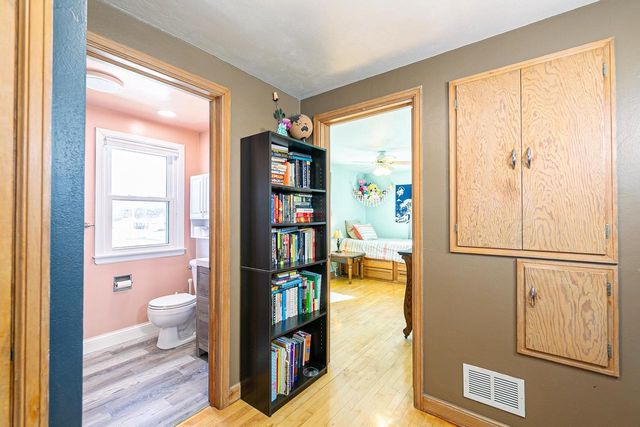 908 EIGHTH STREET, Menasha, WI 54952