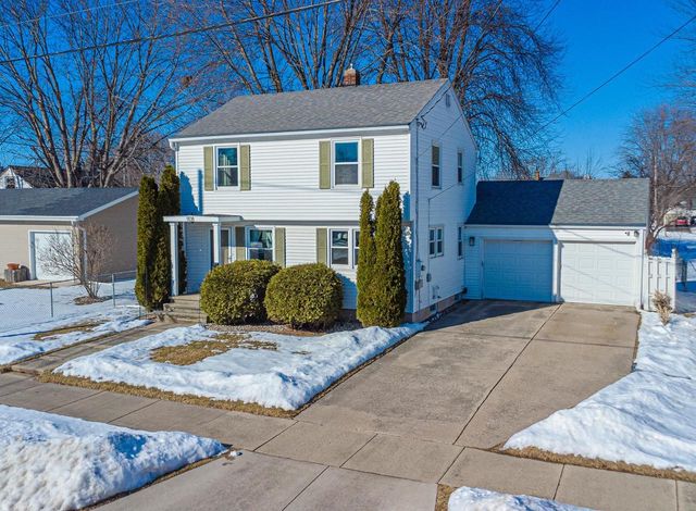 908 EIGHTH STREET, Menasha, WI 54952