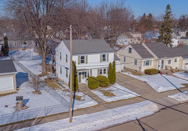 908 EIGHTH STREET, Menasha, WI 54952