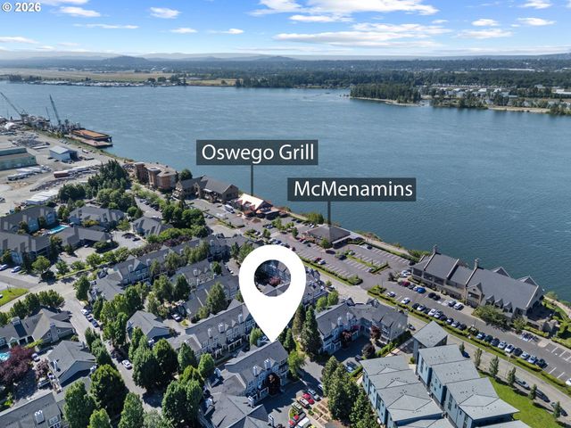 1728 Se HALYARD Ln, Vancouver, WA 98661