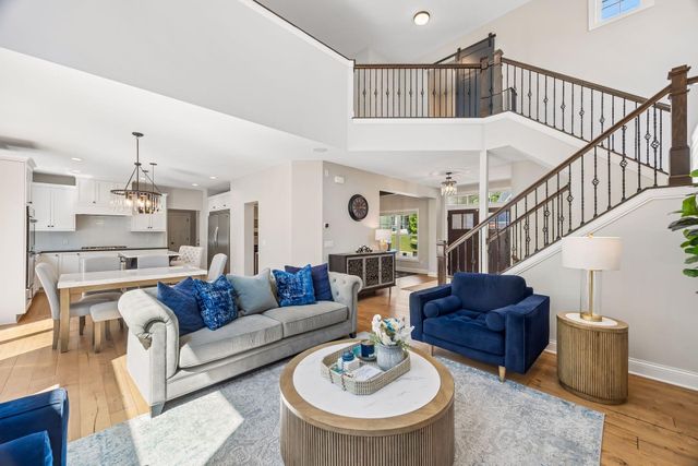 15805 43rd Place N, Plymouth, MN 55446