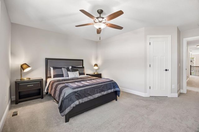 15805 43rd Place N, Plymouth, MN 55446