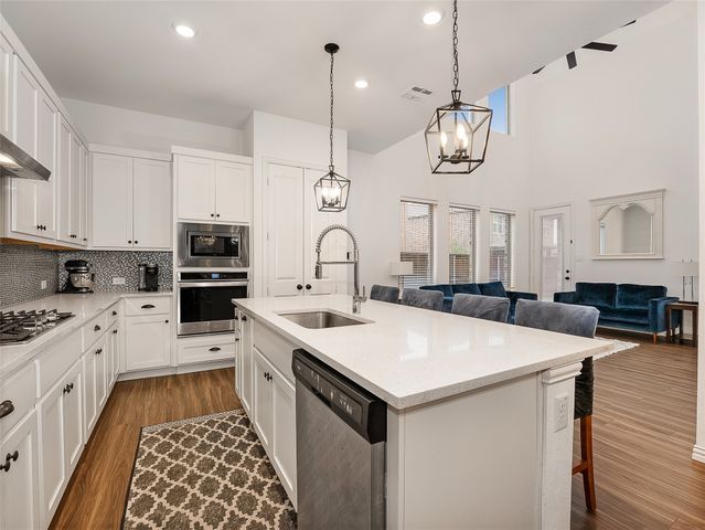 223 Woodson Street, Irving, TX 75063