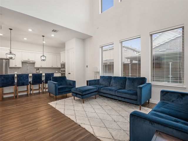 223 Woodson Street, Irving, TX 75063