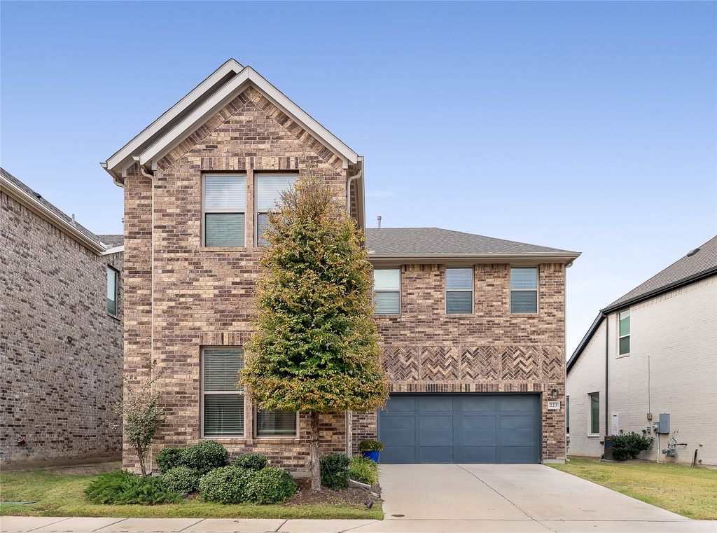 223 Woodson Street, Irving, TX 75063
