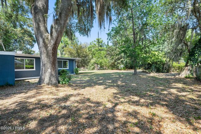 2003 Broad River Drive, Beaufort, SC 29906
