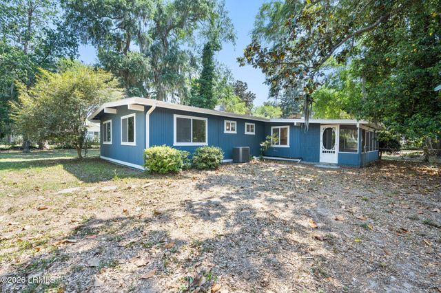 2003 Broad River Drive, Beaufort, SC 29906