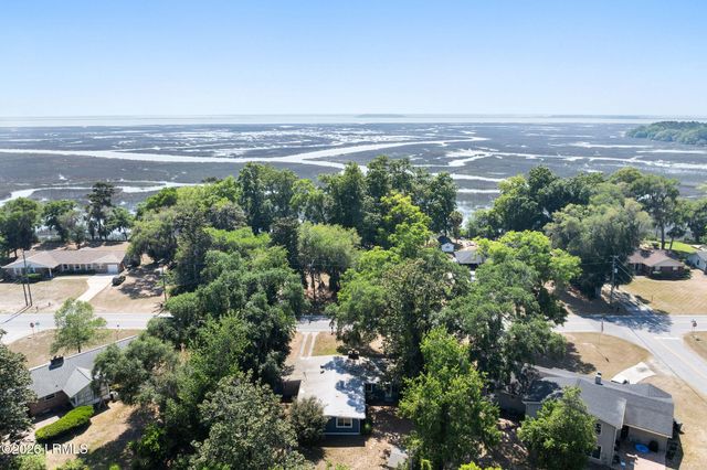 2003 Broad River Drive, Beaufort, SC 29906