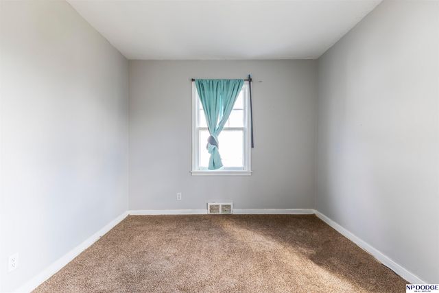3739 N 44th Avenue, Omaha, NE 68111