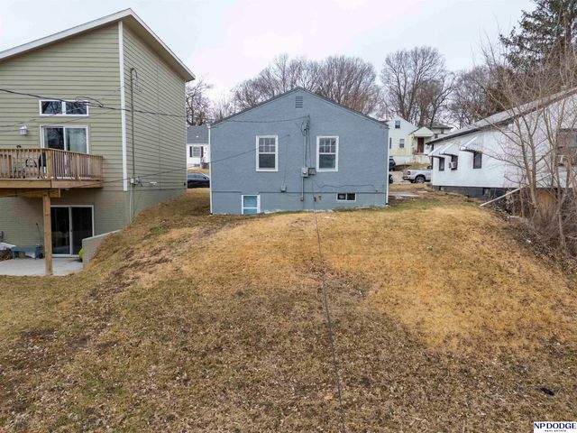 3739 N 44th Avenue, Omaha, NE 68111